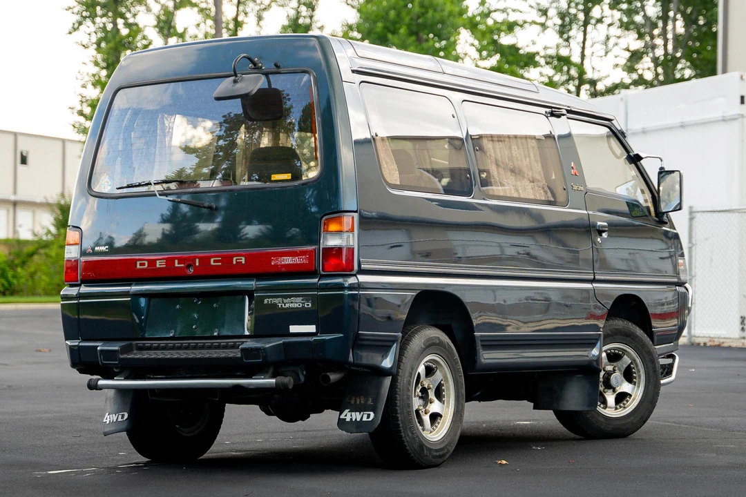 1991 Mitsubishi Delica 3rd Gen - Image 4 of 31