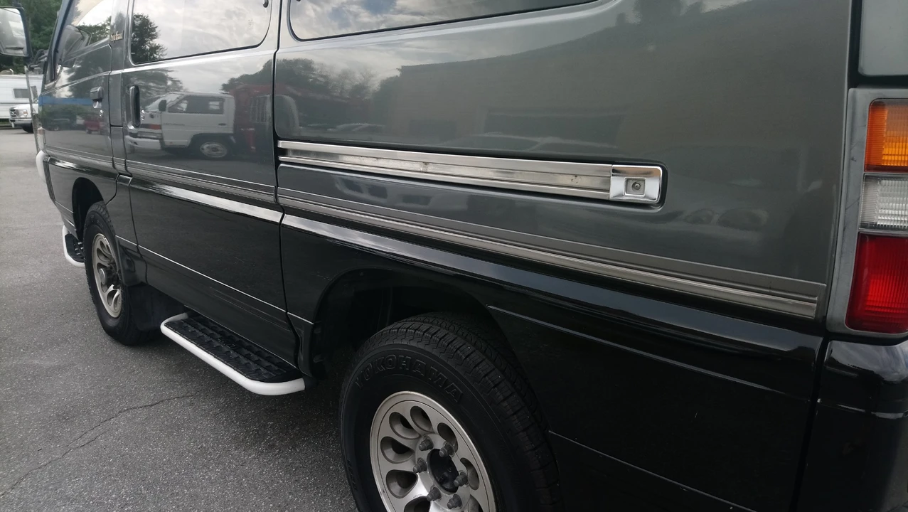1991 Mitsubishi Delica 2nd Gen - Image 25 of 31