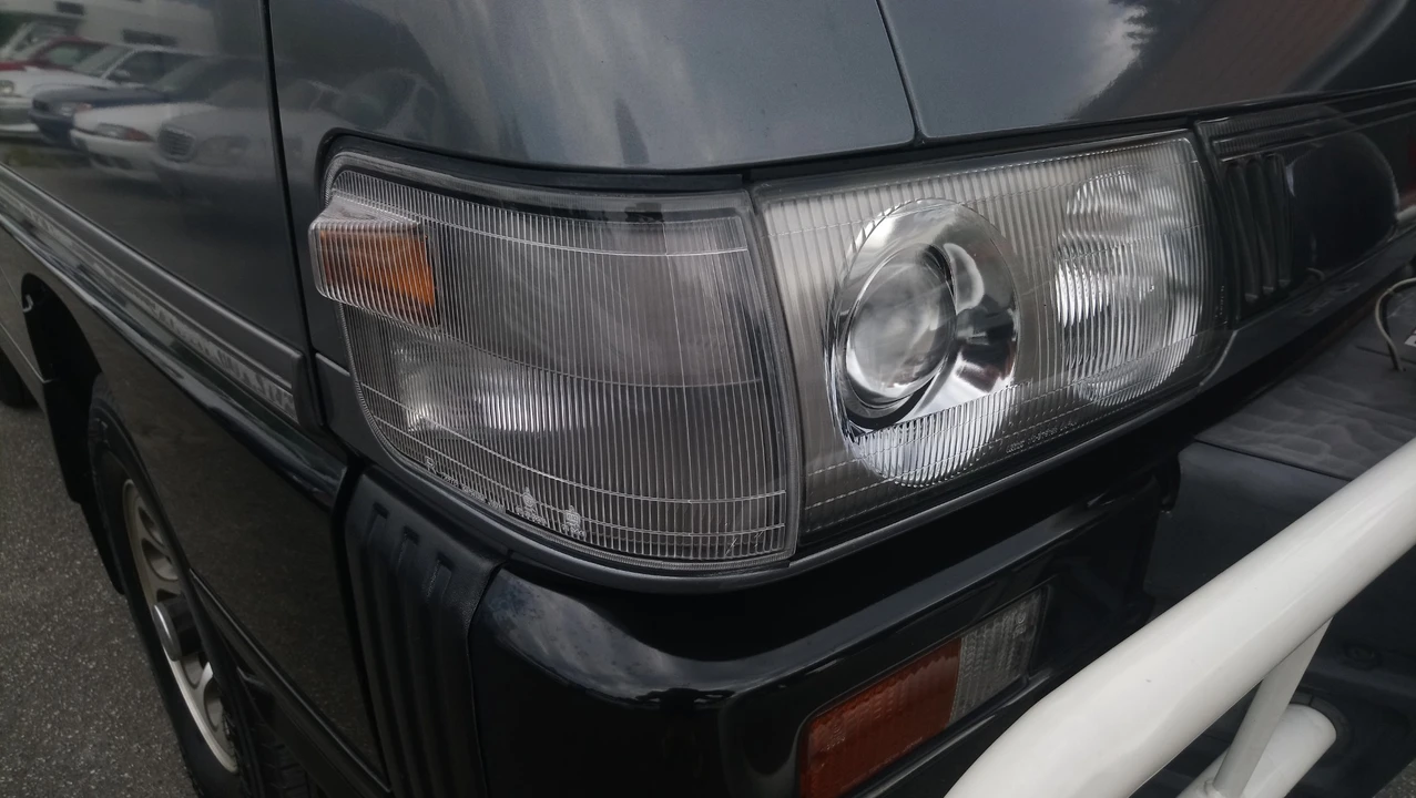 1991 Mitsubishi Delica 2nd Gen - Image 13 of 31