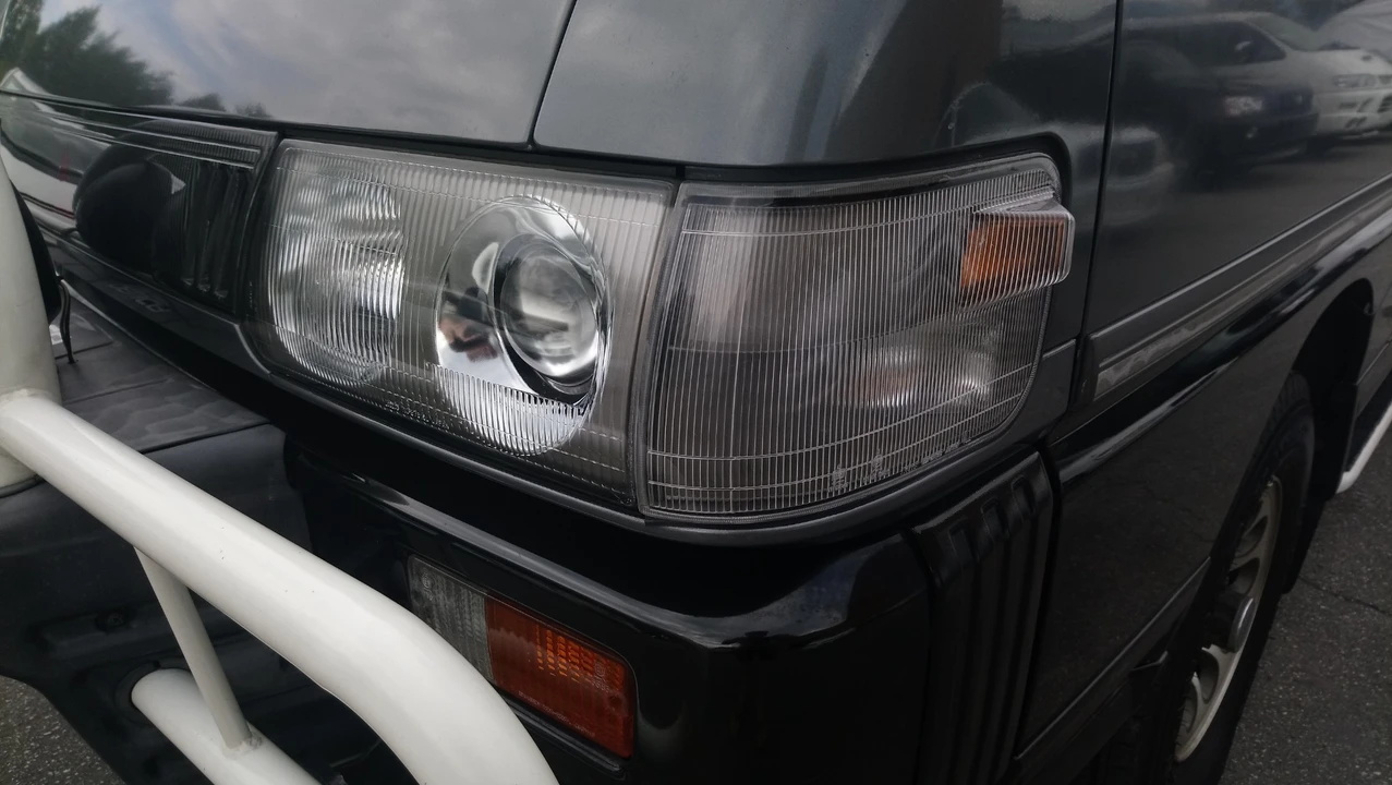 1991 Mitsubishi Delica 2nd Gen - Image 18 of 31