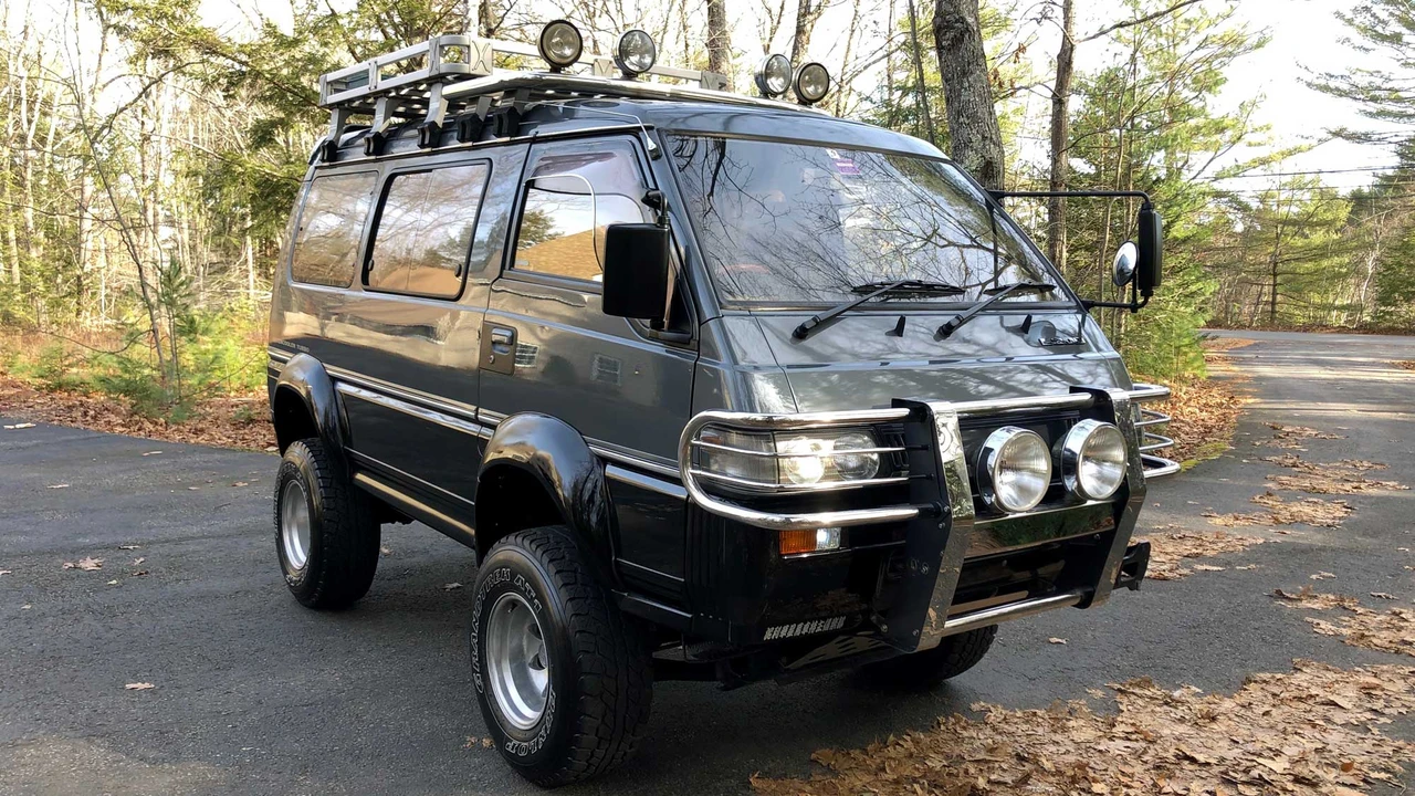 1991 Mitsubishi Delica 2nd Gen - Image 4 of 31