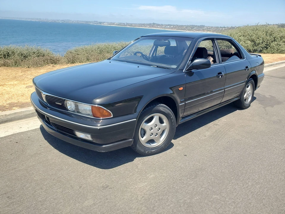 1991 Mitsubishi Diamante 1st Gen - Image 15 of 31