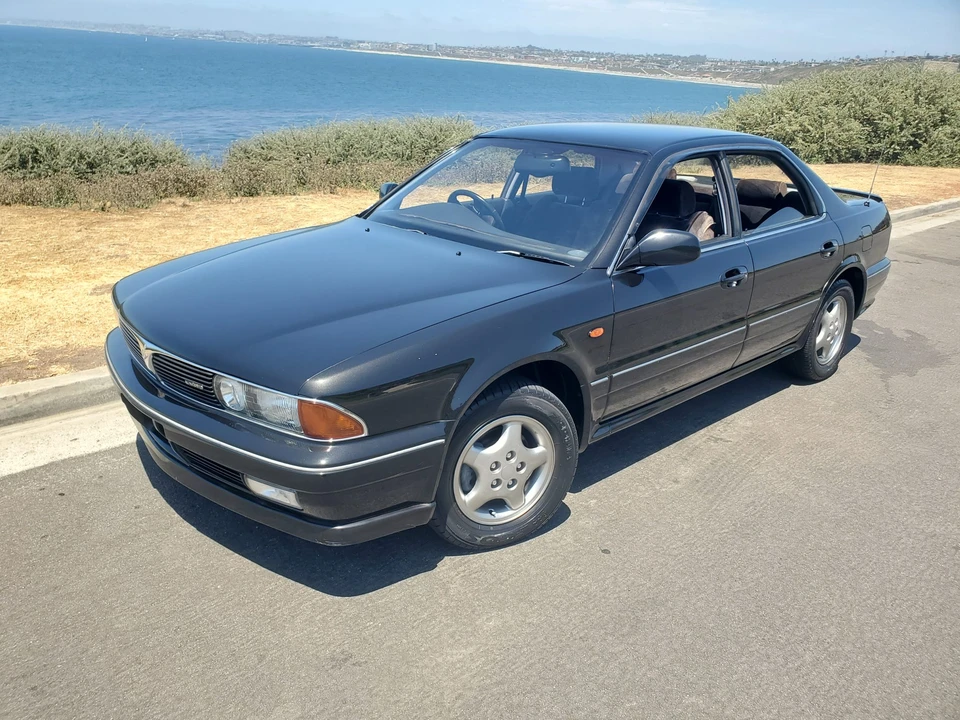 1991 Mitsubishi Diamante 1st Gen - Image 17 of 31