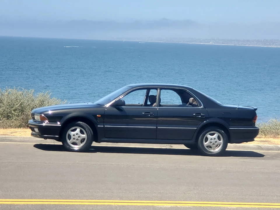 1991 Mitsubishi Diamante 1st Gen - Image 25 of 31