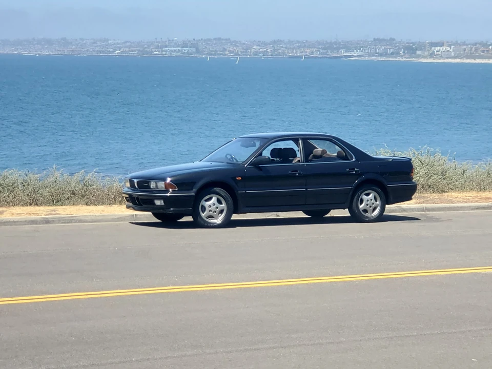 1991 Mitsubishi Diamante 1st Gen - Image 24 of 31
