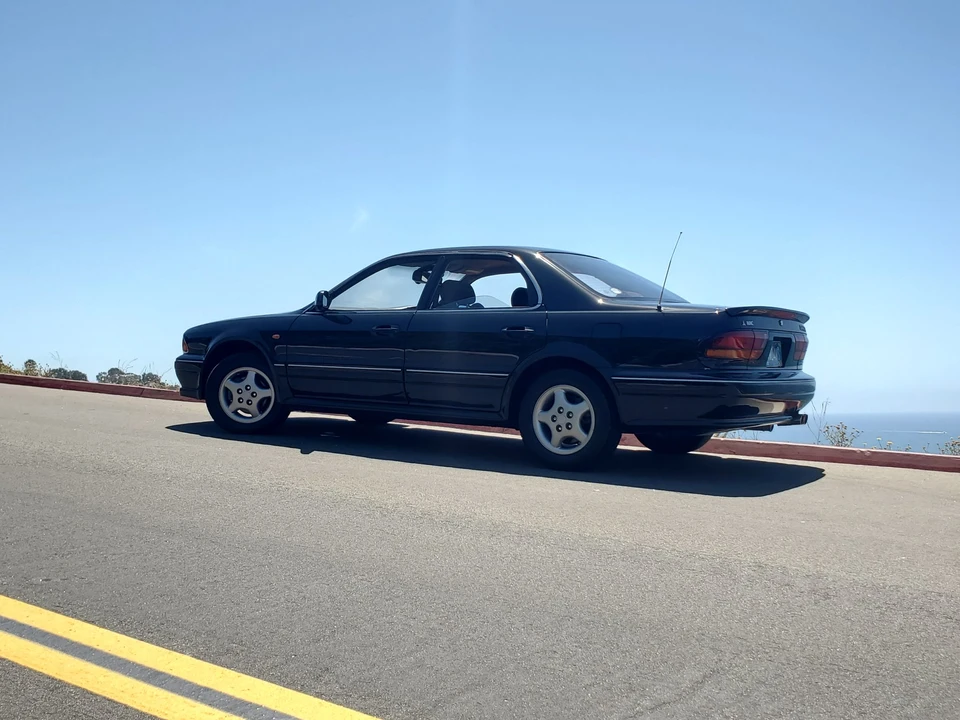 1991 Mitsubishi Diamante 1st Gen - Image 27 of 31