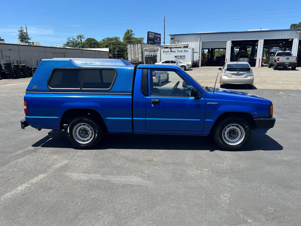 1991 Mitsubishi Triton 2nd Gen - Image 3 of 31