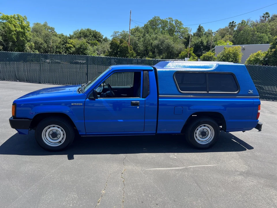 1991 Mitsubishi Triton 2nd Gen - Image 7 of 31