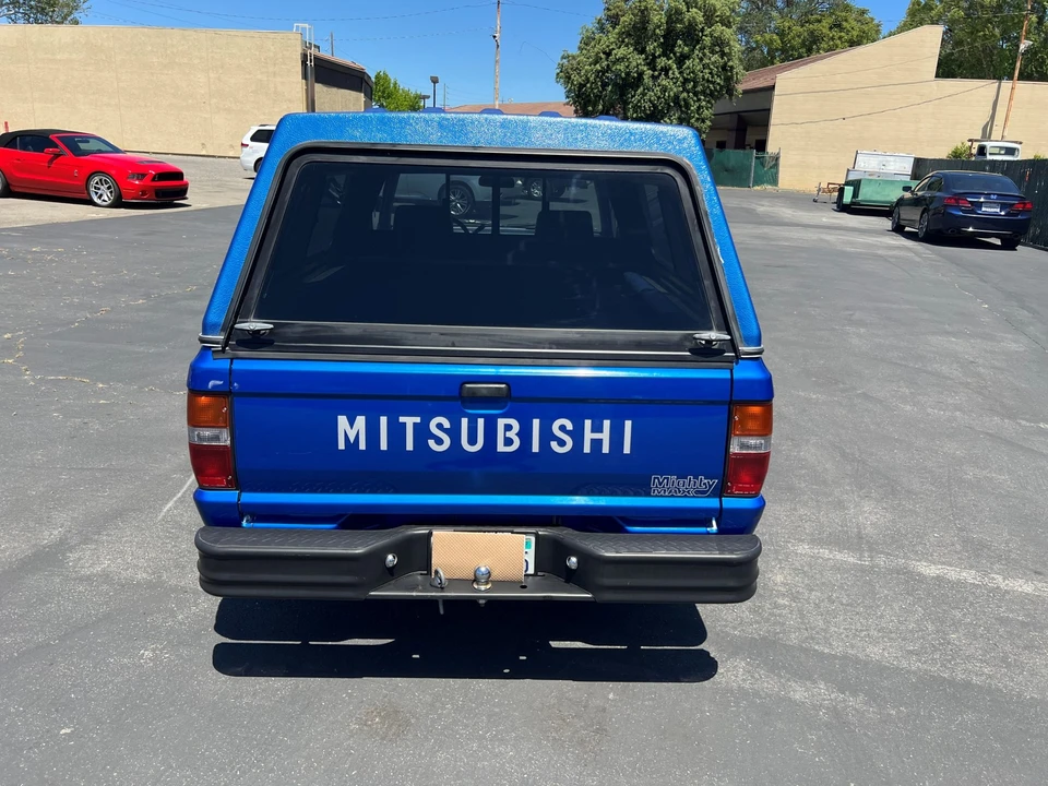 1991 Mitsubishi Triton 2nd Gen - Image 5 of 31