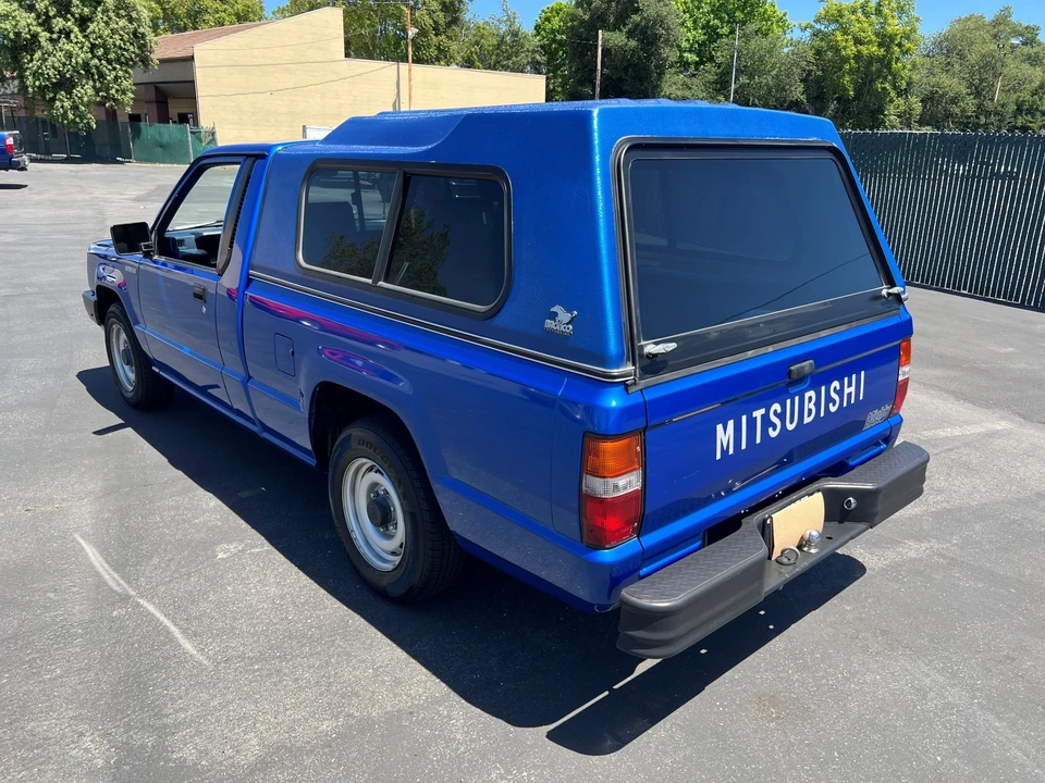 1991 Mitsubishi Triton 2nd Gen - Image 6 of 31