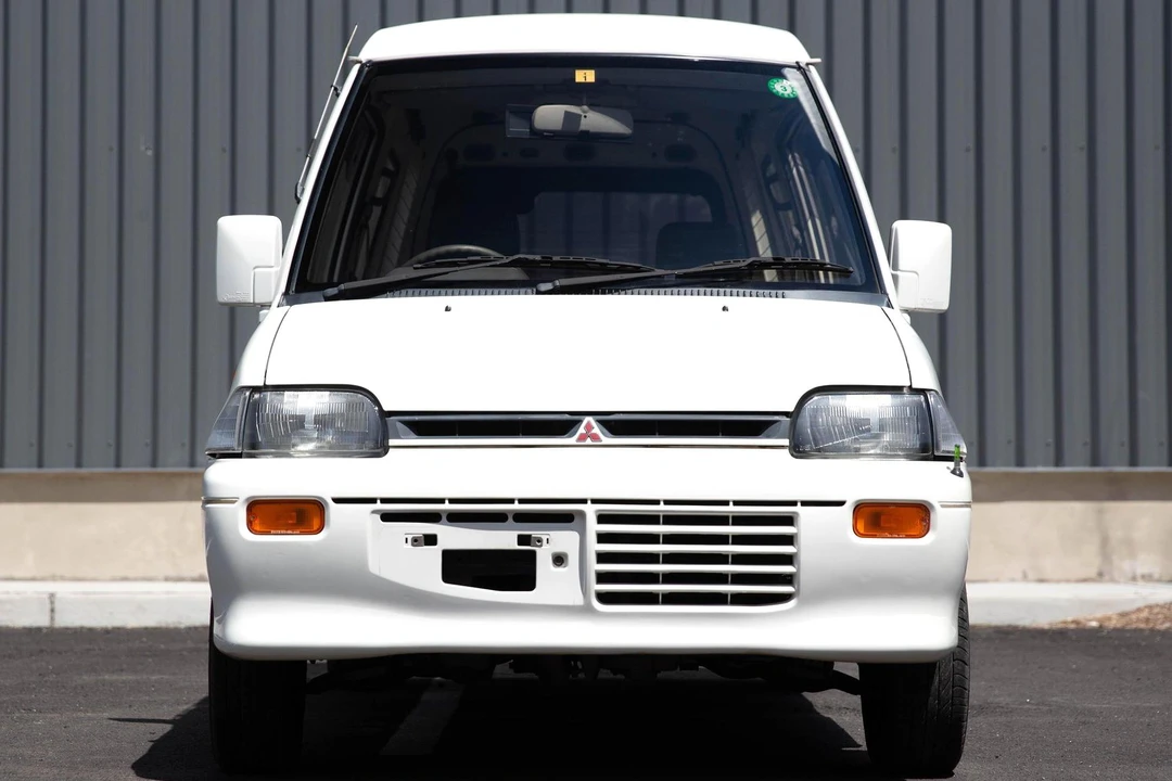 1991 Mitsubishi Toppo 1st Gen - Image 2 of 31