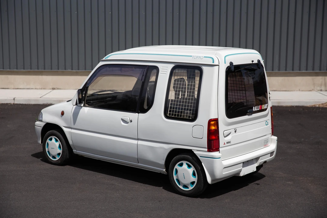 1991 Mitsubishi Toppo 1st Gen - Image 10 of 31