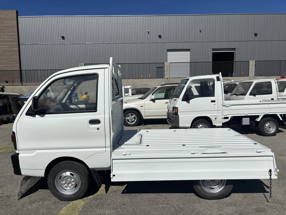 1991 Mitsubishi Minicab 5th Gen - Image 9 of 21