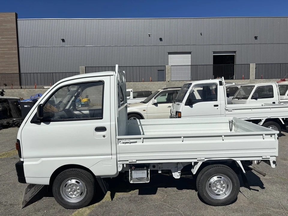1991 Mitsubishi Minicab 5th Gen - Image 4 of 21