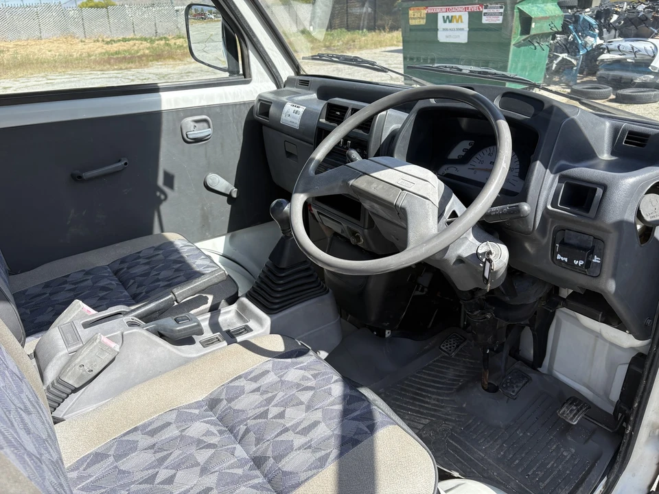 1991 Mitsubishi Minicab 5th Gen - Image 29 of 31