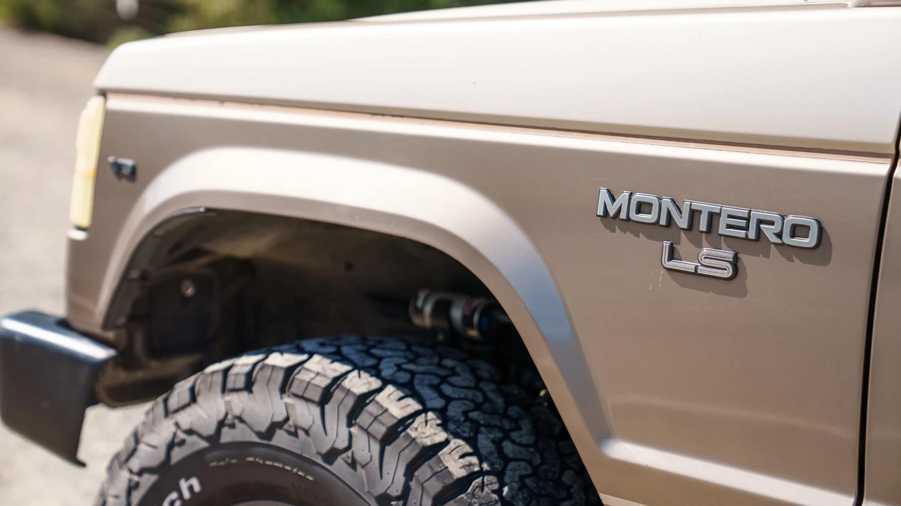 1991 Mitsubishi Pajero/Montero 1st Gen - Image 14 of 31