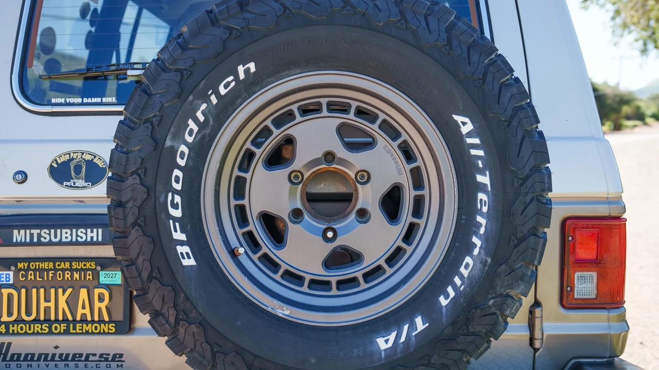 1991 Mitsubishi Pajero/Montero 1st Gen - Image 17 of 31