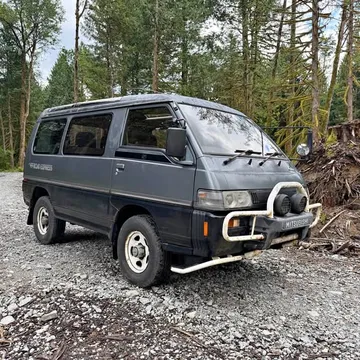 1991 Mitsubishi Delica
