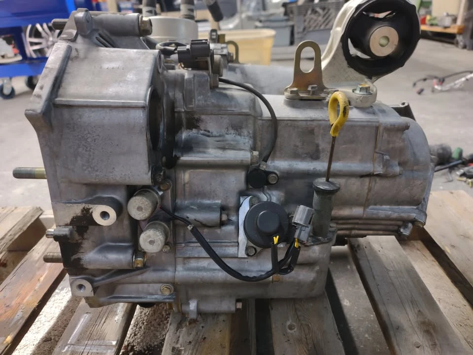 1991 Parts & Memorabilia Gearboxes - Image 8 of 8