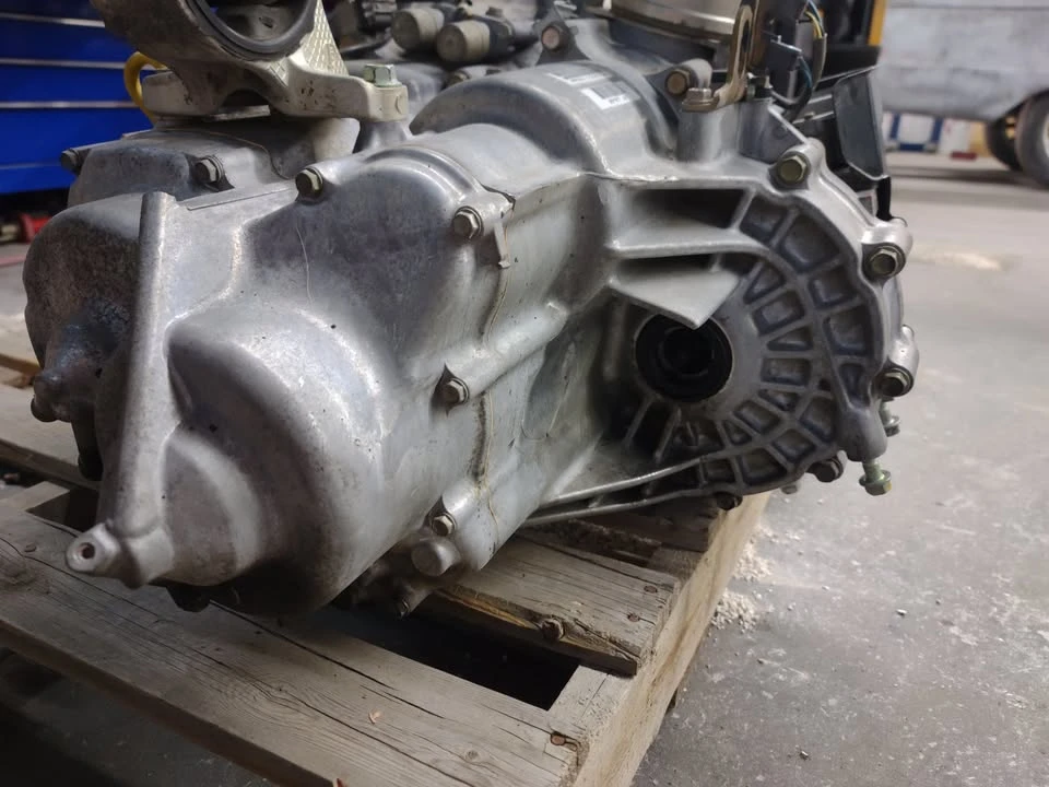 1991 Parts & Memorabilia Gearboxes - Image 3 of 8