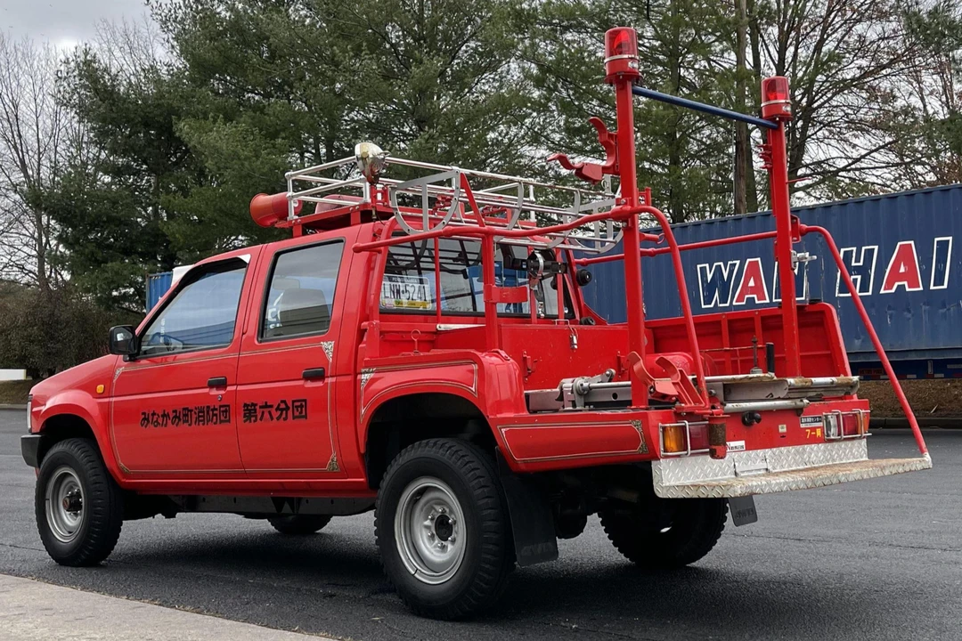 1991 Nissan Frontier - Image 4 of 30