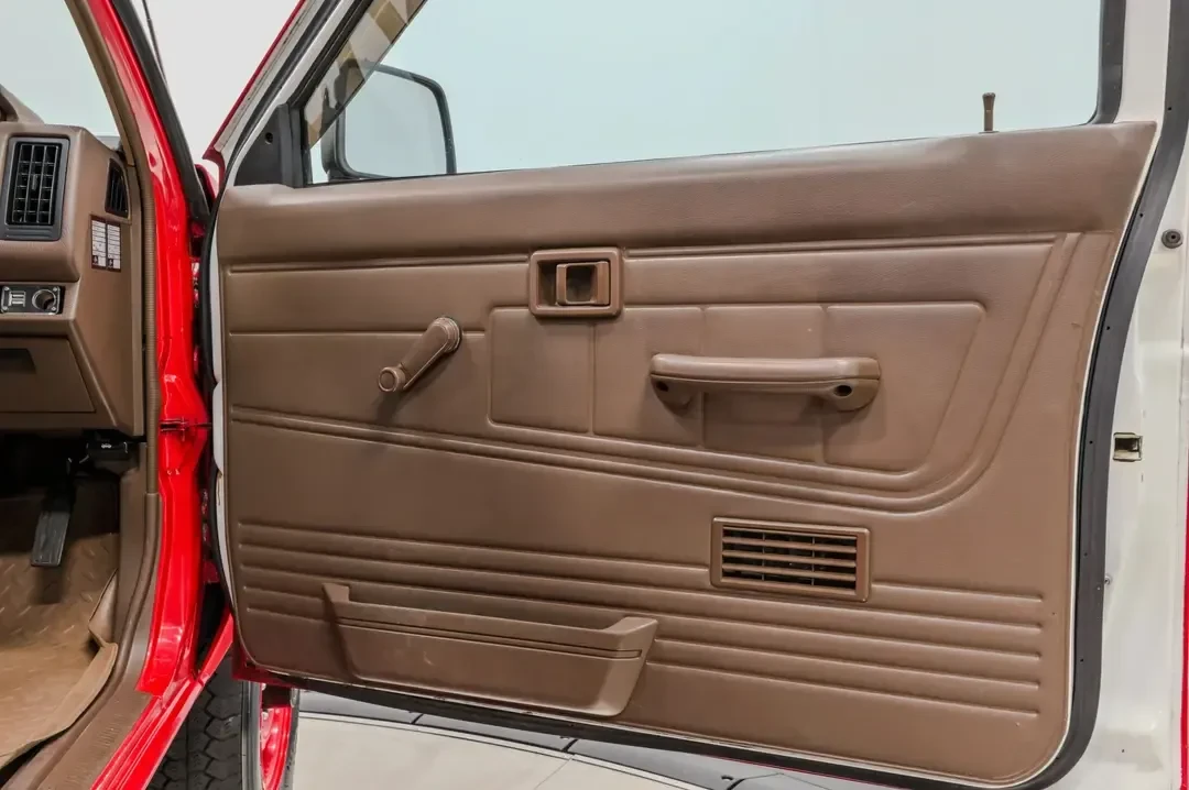 1991 Nissan Frontier - Image 31 of 31