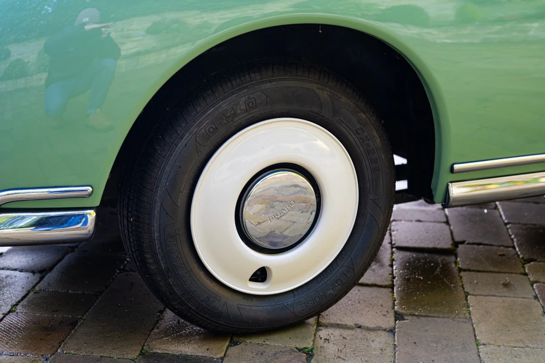 1991 Nissan Figaro - Image 15 of 30