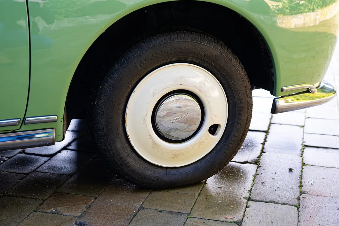 1991 Nissan Figaro - Image 16 of 30