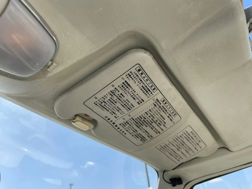 1991 Nissan Figaro - Image 18 of 30