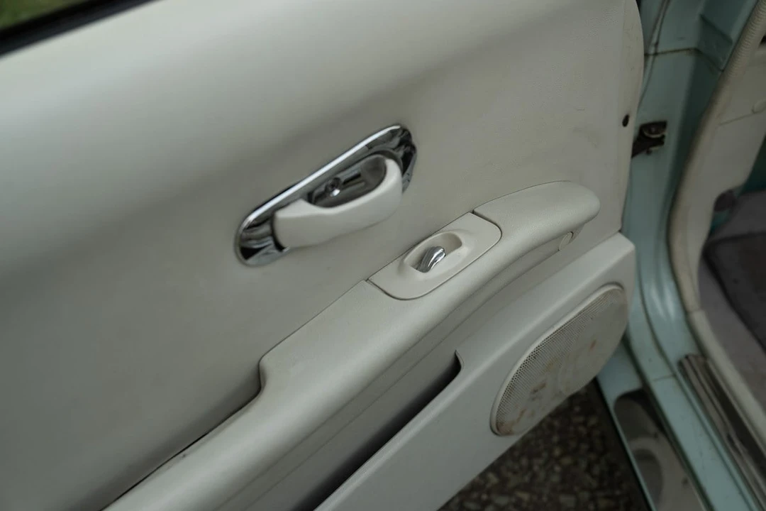 1991 Nissan Figaro - Image 19 of 30