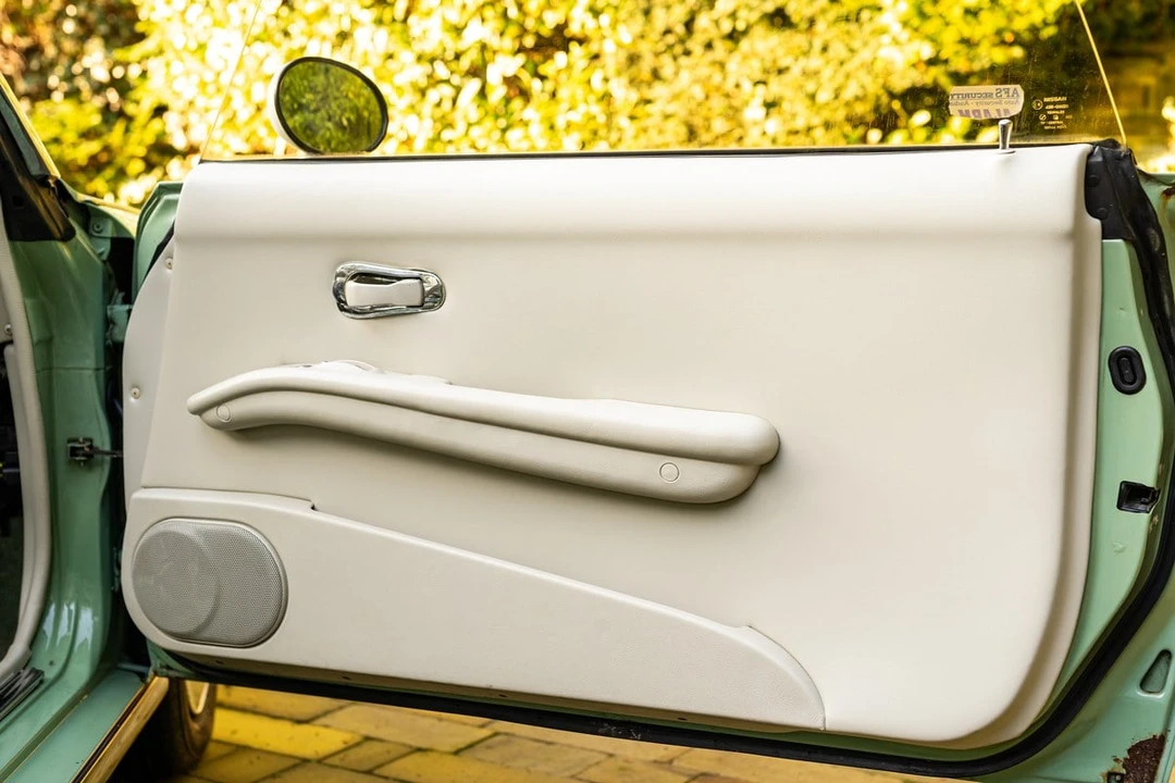 1991 Nissan Figaro - Image 24 of 30