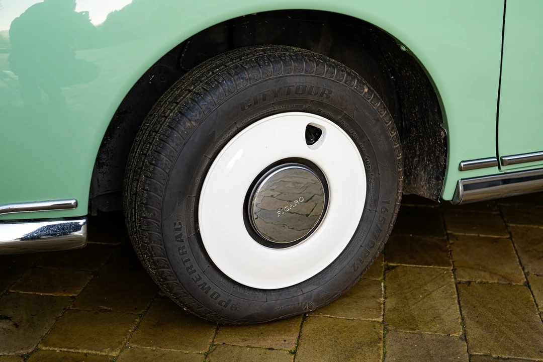 1991 Nissan Figaro - Image 17 of 30
