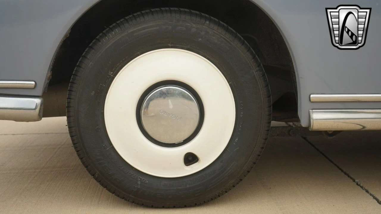 1991 Nissan Figaro - Image 11 of 12