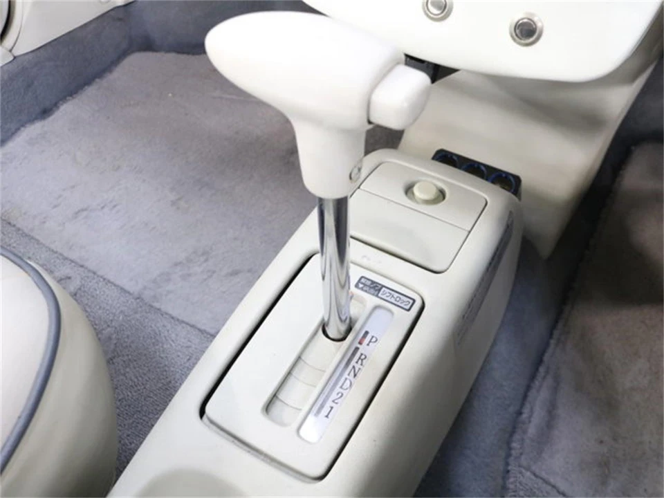 1991 Nissan Figaro - Image 17 of 31