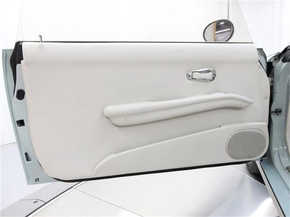 1991 Nissan Figaro - Image 21 of 31