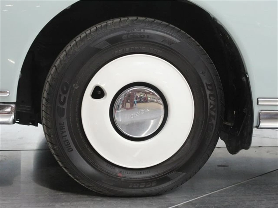 1991 Nissan Figaro - Image 29 of 31