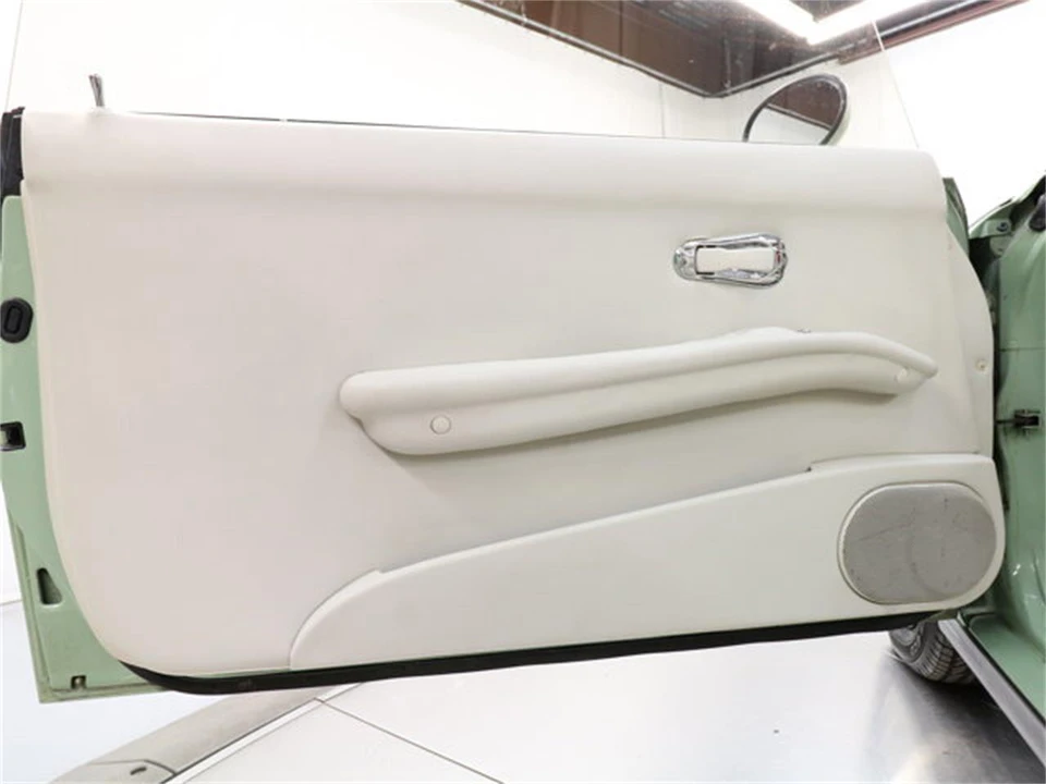 1991 Nissan Figaro - Image 23 of 31