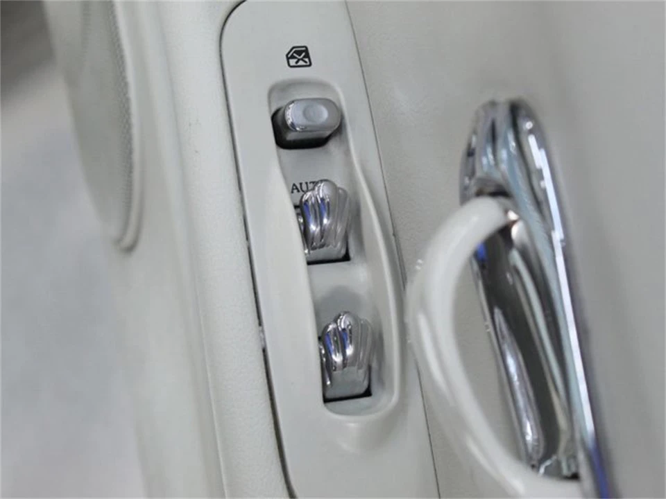 1991 Nissan Figaro - Image 24 of 31