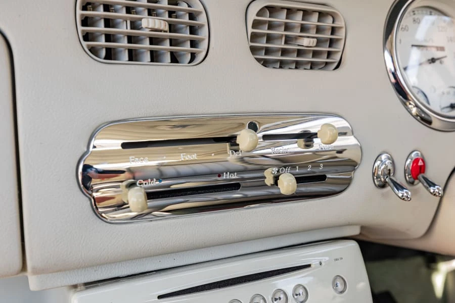 1991 Nissan Figaro - Image 24 of 30