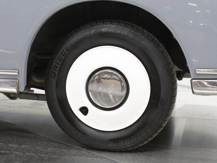 1991 Nissan Figaro - Image 10 of 31