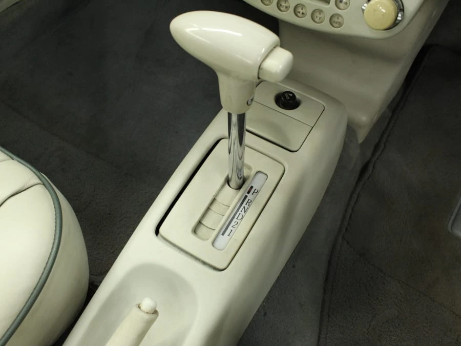 1991 Nissan Figaro - Image 7 of 12