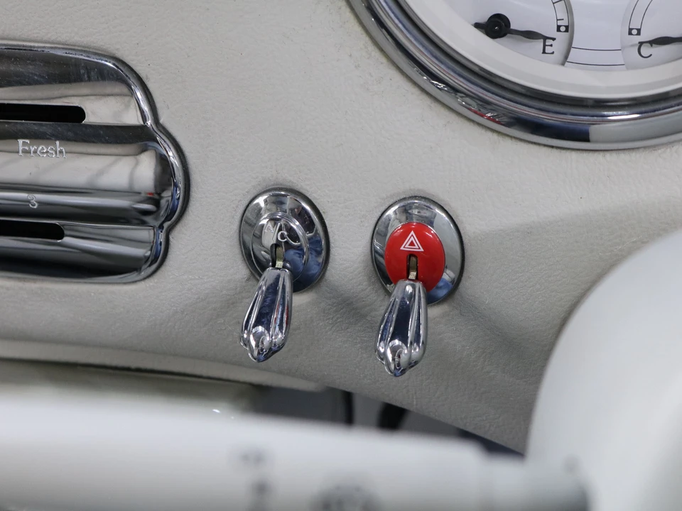 1991 Nissan Figaro - Image 20 of 31