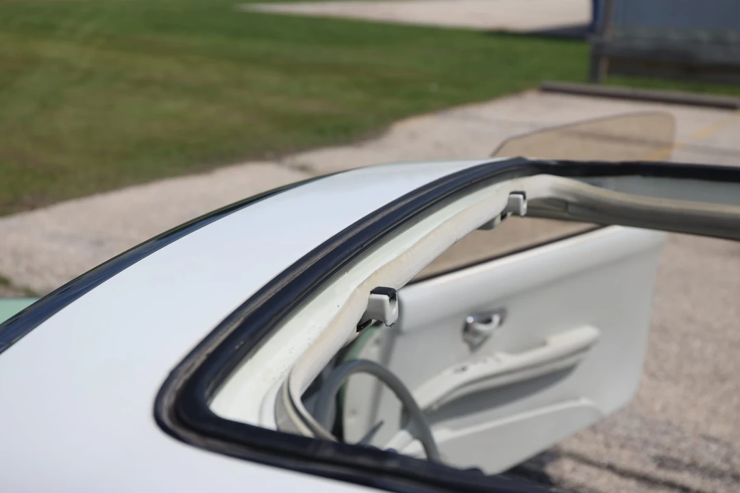 1991 Nissan Figaro - Image 22 of 31
