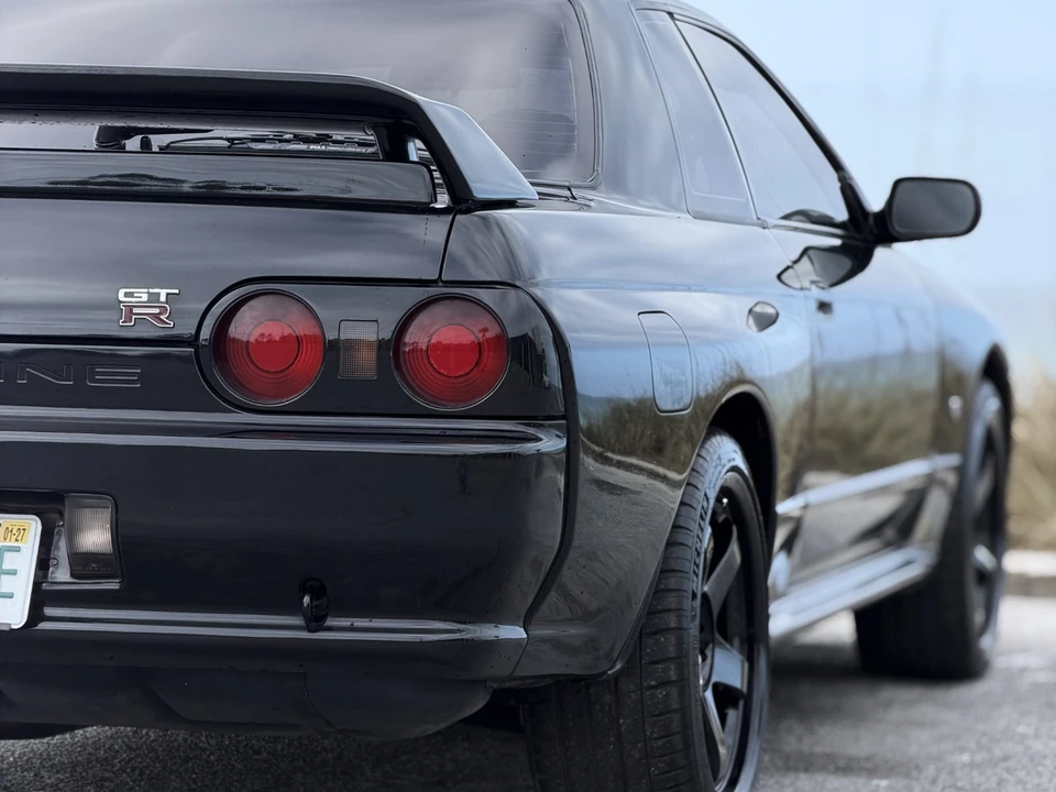 1991 Nissan R32 Skyline GT-R 8th Gen - Image 10 of 31
