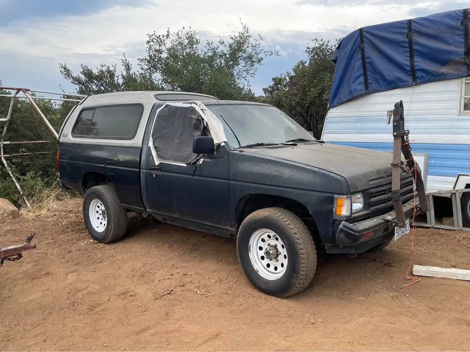 1991 Nissan Frontier - Image 2 of 3