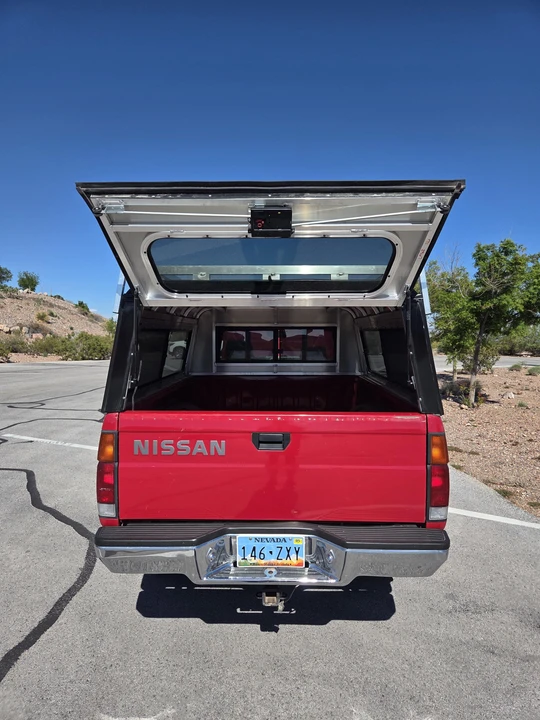 1991 Nissan - Image 20 of 31