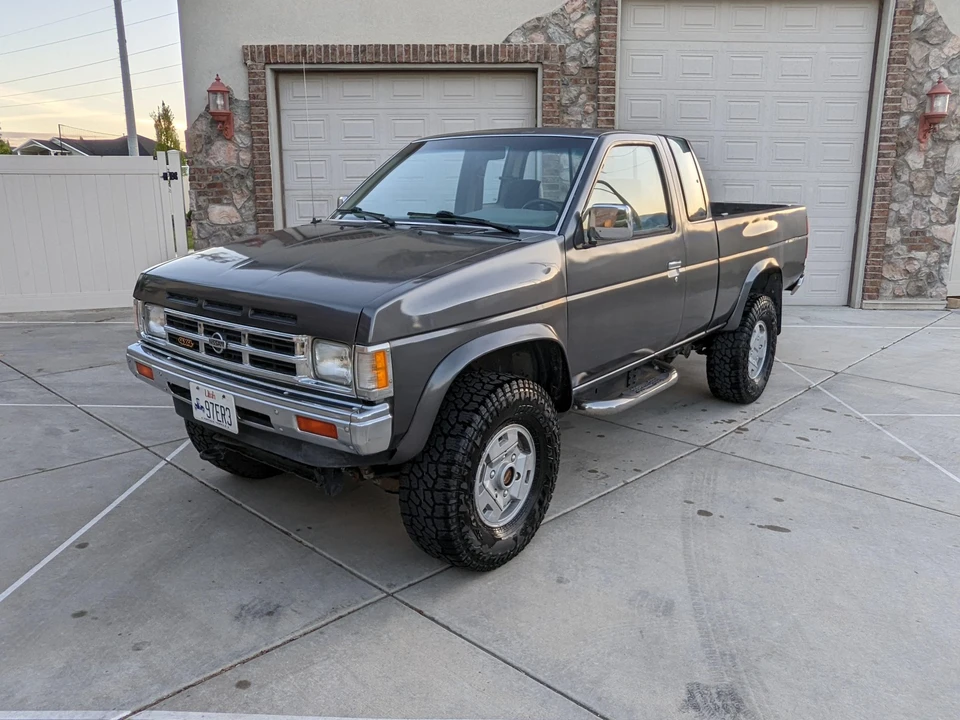 1991 Nissan Frontier - Image 3 of 31