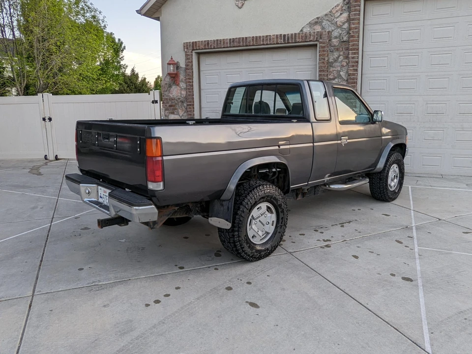1991 Nissan Frontier - Image 11 of 31