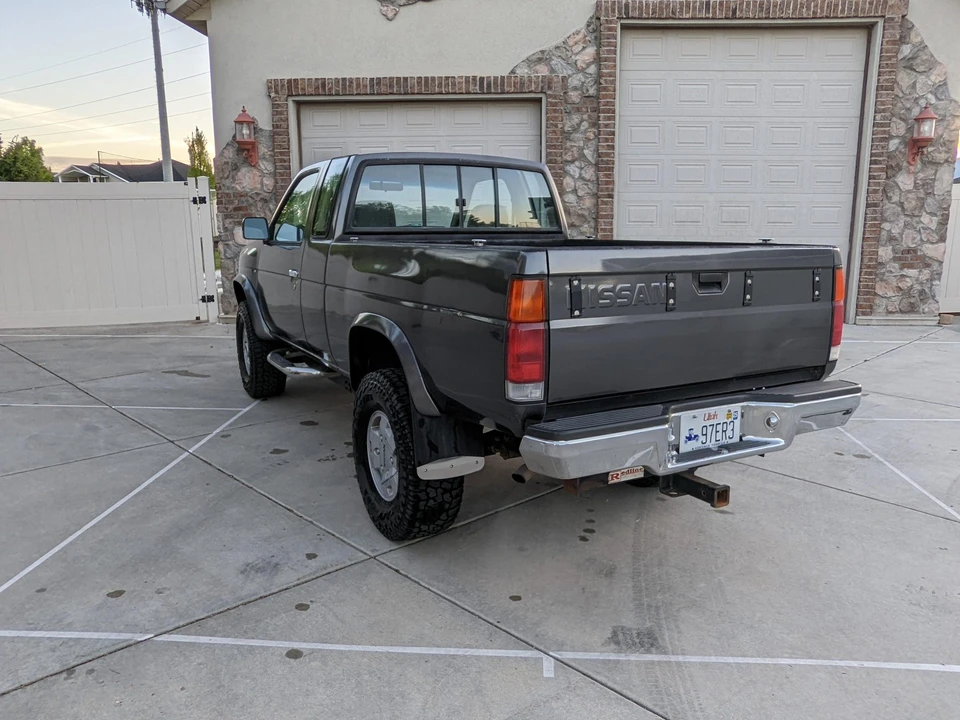 1991 Nissan Frontier - Image 8 of 31