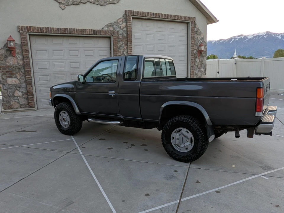 1991 Nissan Frontier - Image 6 of 31